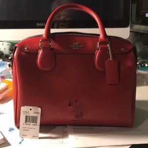 Red Coach Snoopy Mini Bennett